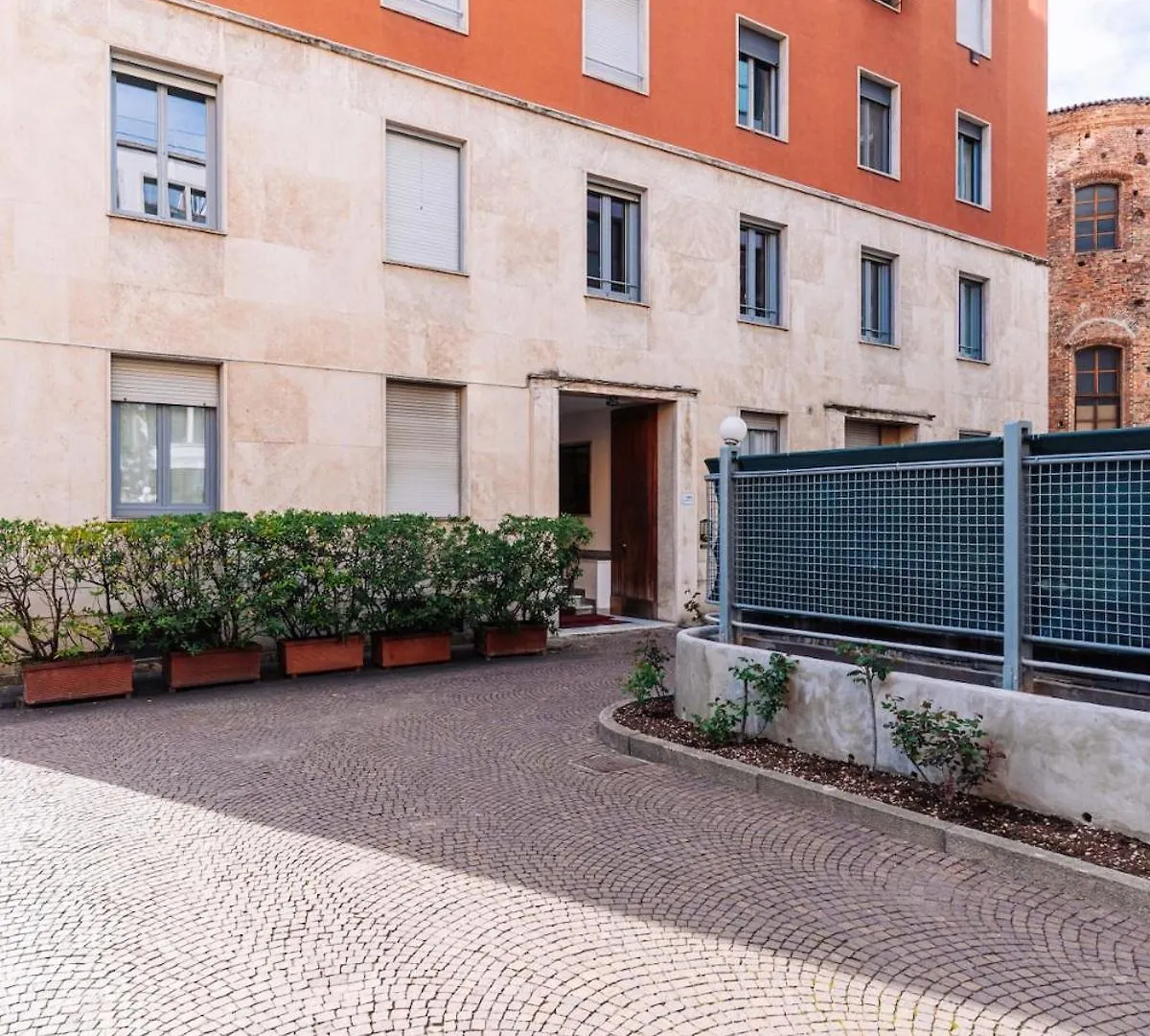 Youhosty - Brera 17 Milan Italie
